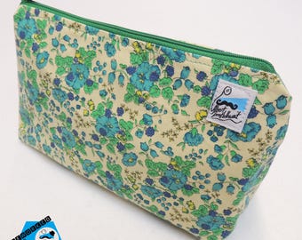 Retro Floral Cosmetics bag