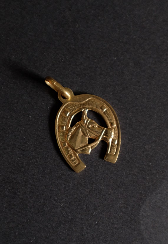 18k Gold Horseshoe Pendant | Etsy
