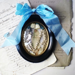 Recuerdo de comunión francesa antiguo enmarcado del siglo XIX, tarjeta de oración tridimensional, relicario de ex voto de niña de primera comunión, marco ovalado
