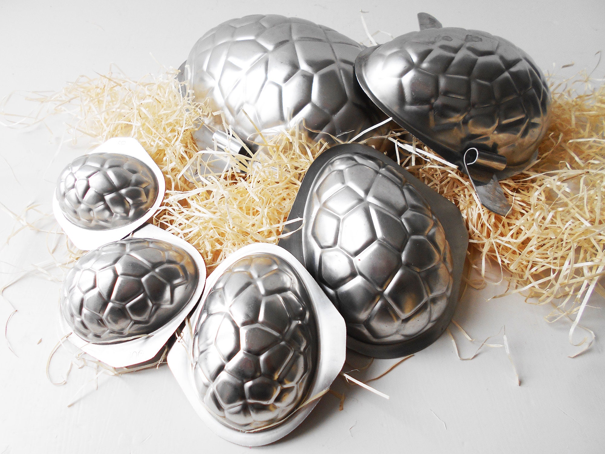 6 Français Easter Egg Molds Tin Vintage Métal Biscuit Chocolat Moules Cuisson Décoration de Pâques