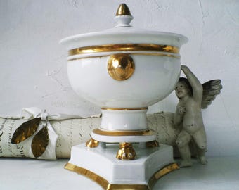 Antique Vieux Paris Porcelain Tripod Sugar Bowl with Lion Mascarons Louis-Philippe Period 1835–1855