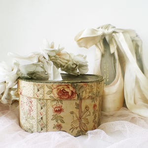 Rare Antique French Fabric Box Round Cartonnage Boudoir Box Faded Roses Garlands, Musical Instruments, Polka Dots "Au Printemps" Label