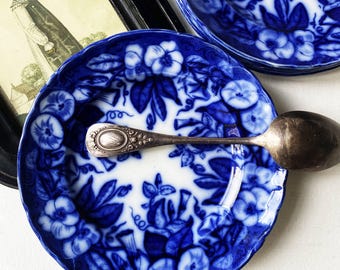 6 Antique French Flow Blue Plates Bindweed & Pansy Floral Plates White and dark Blue Ironstone 1800s Stamped Johnston/Vieillard BORDEAUX