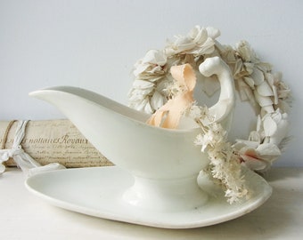 Großer Vogelkopf Sauciere Antike französische weiße Keramik