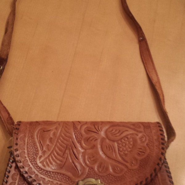 1950s-60s Cutest Vintage Hand Tooled Leather Purse Intricately Carved