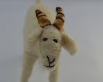 Needle felted goat, Felt goat, needle felting, needlefelt, handmade, sheep wool, felted sculpture
