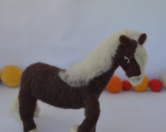 Needle felted Horse, Christmas decoration, nativity, needle felting, handmade, felted sculpture, sheep wool