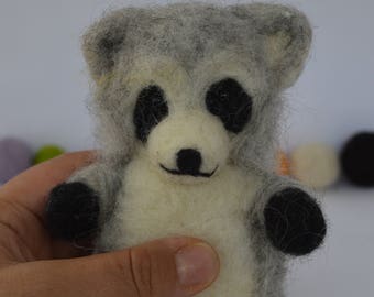 Needlefelt raccoon , felted racoon, racoon, needlefelt, needle felting, handmade, felted sculpture racoon