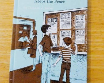Books ~ encyclopedia brown - Keeps the Peace