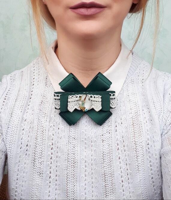 grosgrain neck bow