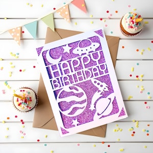 Carte d'anniversaire espace SVG. Fichier numérique compatible avec les machines Cricut et Silhouette
