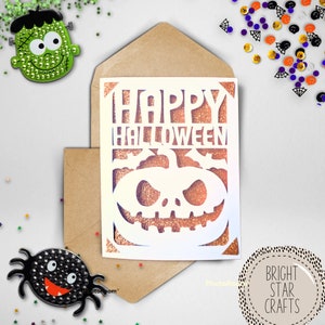 Halloween pompoen SVG-kaart. Digitaal bestand compatibel met cricut- en silhouetsnijmachines