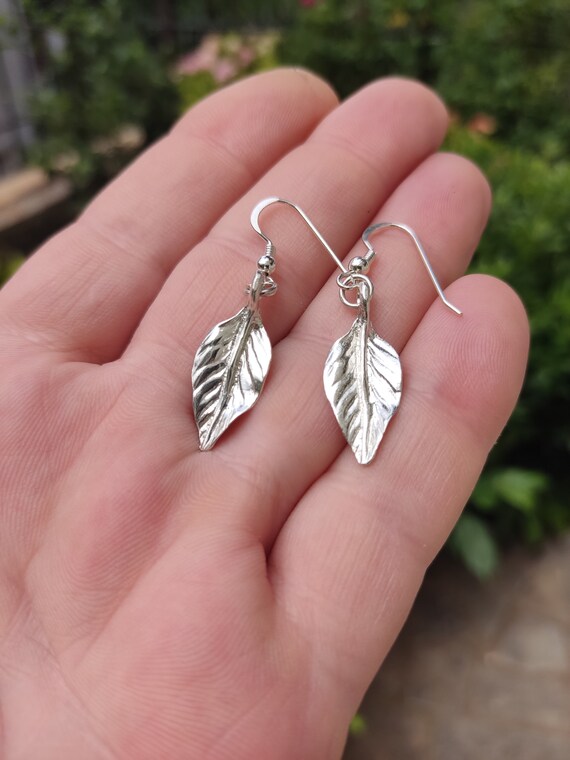 il_fullxfull.2964303243_c1kd.jpg 🆕Women\'s Silver Leaf Earrings Long Hanging Boho Feather Earrings main image 2