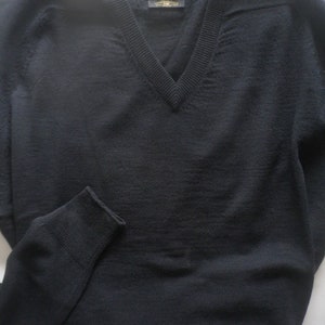 Classic navy V neck mens sweater, year round wardrobe staple, wool/ acrylic, washable, free shipping, ribbed cuff, Tom Sayers label B39 image 5