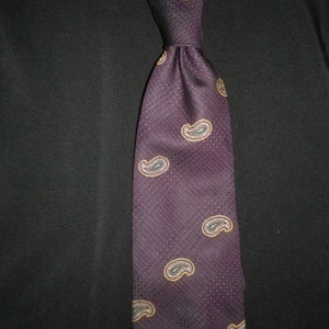 Deep rich maroon, small paisley motif,  English woven silk mens tie, 3.75&quot; blade  hand made in England,  free shipping