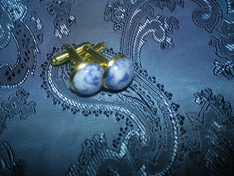 .5 lovely elegant special occasion gift. Amethyst pure gemstone cufflinks beautiful blue grey combination gold plated shank 12mm