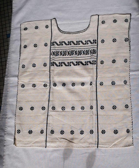 Huipil blouse * AMUZGO * one size, handwoven, Mexican blouse, bohemian style, vintage shirt, cotton top, handmade fashion, beach shirt
