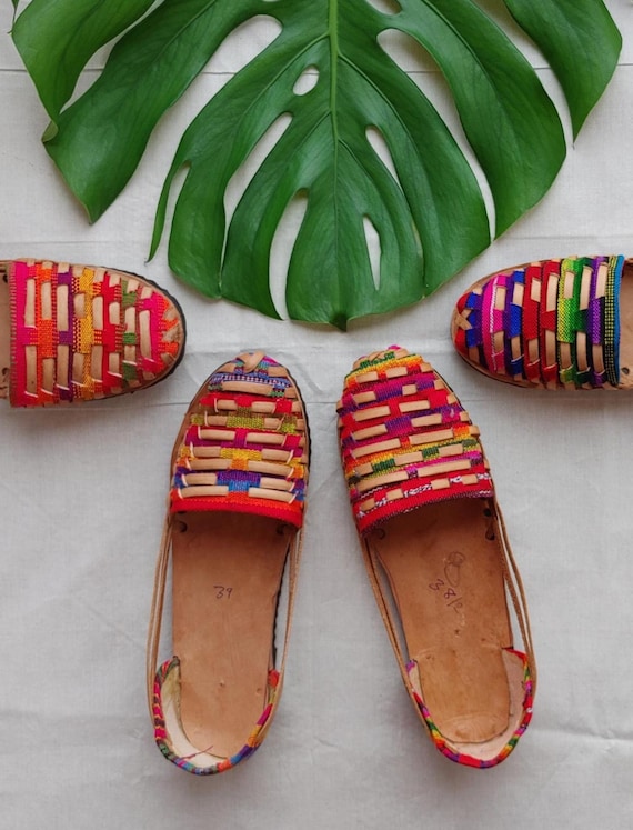 girl sandals  rainbow * HUARACHES * size 35 EU, natural leather / textile sandals, vintage sandals, bohemian sandals, handmade