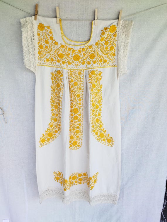 Mexican dress * TEHUACAN * turquoise, one size S-M, monochrome hand embroidery, bohemian-vintage style, rustic cotton, floral beach dress