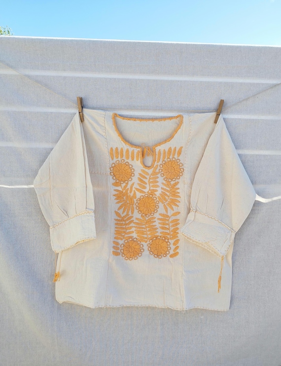 embroidered mexican blouse apricot *ROCOCO* onesize, French sleeve top,bohemian, handmade ethnic clothing, hand embroidered vintage blouse