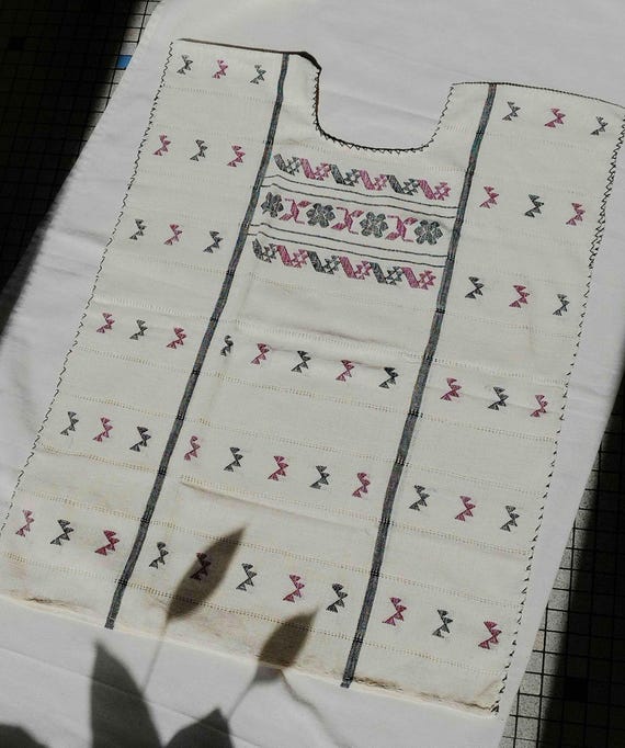 Huipil blouse * AMUZGO * one size, handwoven, Mexican blouse, bohemian style, vintage shirt, cotton top, handmade fashion, beach shirt