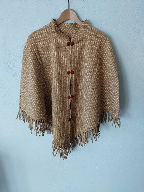 Vintage Handmade Woolen Women's Poncho With Buttons and mao neck. unisex poncho. bohemian poncho. Vintage Mexican poncho. wool fringed cape