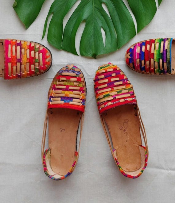 mexican sandals * HUARACHES * rainbow moccasins, size 38 1/2, natural leather / textile, vintage sandals, bohemian sandals,handmade