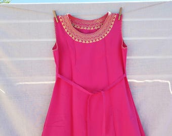 Fuchsia Floral Embroidered Cotton Shift Dress: Made in Mexico - Etsy Fuchsia Floral Embroidered Cotton Shift Dress: Made in Mexico - Etsy