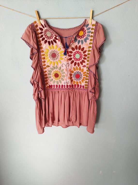 Embroidered Mexican blouse. SAN ANDRÉ. dusty rose blouse. size S-M. ruffled blouse. cotton tunic. bohemian style. vintage blouse. orange top