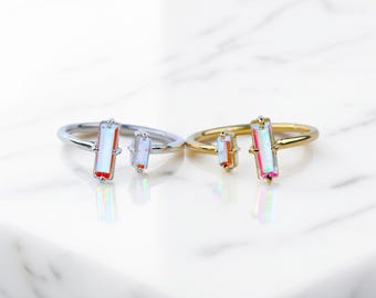 Anillo de topacio místico baguette ajustable en plata de ley con baño de oro de 14 k.