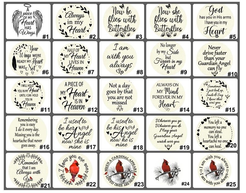 K&ouml;nnte beinhalten: Ein Set aus 25 runden, cremefarbenen Holz-Ornamenten mit schwarzem Text und Bildern. Jedes Ornament zeigt ein anderes Zitat &uuml;ber Liebe, Verlust und Erinnerung. Die Ornamente sind von 1 bis 25 nummeriert.