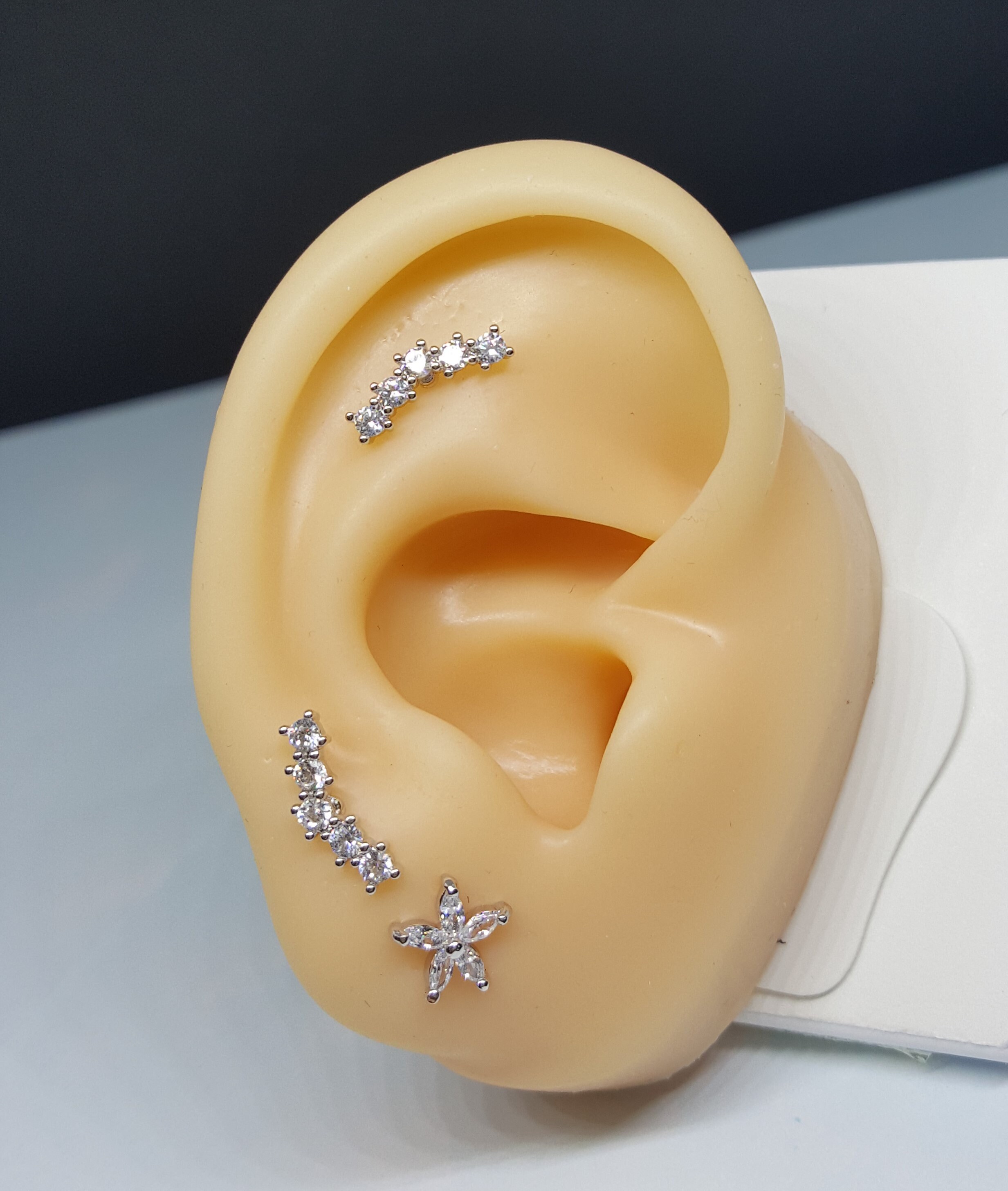 CZ curved bar piercing Inner Conch piercing Cartilag | Etsy