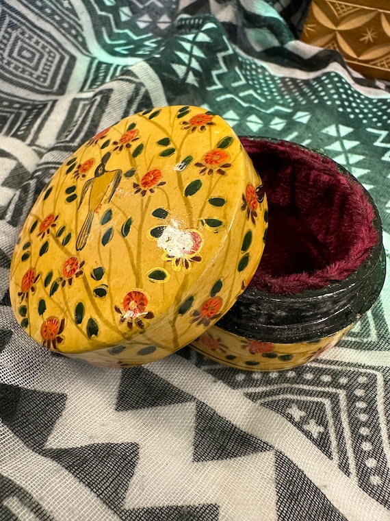 Round Lacquer Floral Hand Painted Trinket Box