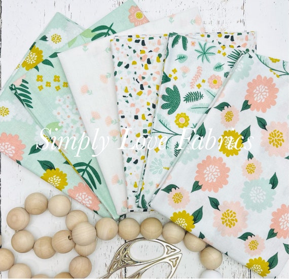 Hibiscus- Fat Quarter Bundle (6 Mint/White Fabrics) by Simple Simon and Company