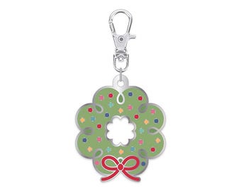 Lori Holt Enamel Happy Charm™ (ST-36029 Wreath)