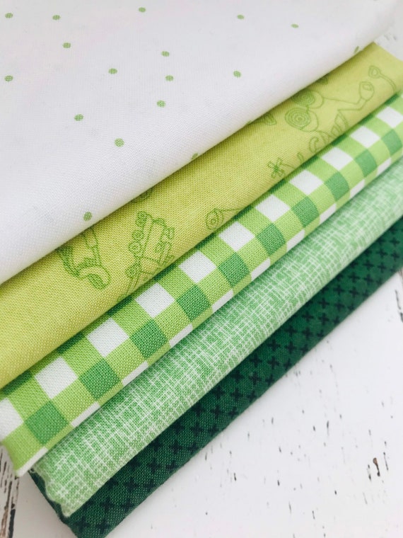 1/2 Yard Basics Bundle (5 Green Fabrics) for Riley Blake Designs