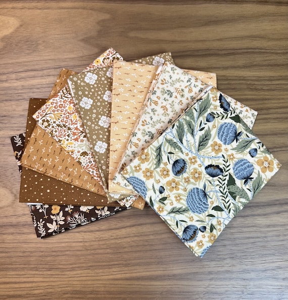 The Old Garden-Fat Quarter Bundle (8 Vanilla/Sunshine/Daisy Fabrics) by Danelys Sidron for Riley Blake Designs