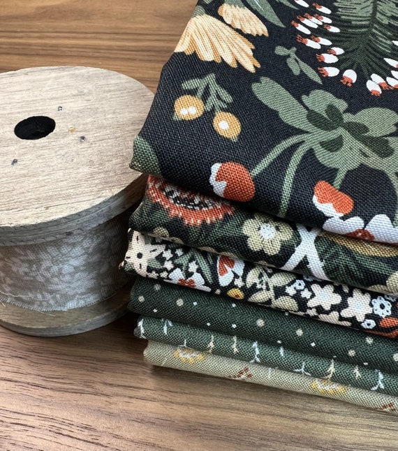 The Old Garden-Fat Quarter Bundle (6 Chive/Oat Fabrics) by Danelys Sidron for Riley Blake Designs