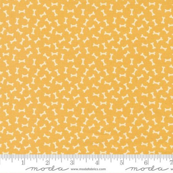 Dog Daze-1/2 Yard Increments, Cut Continuously (20844-12 Bones Buttercup) by Stacy Iest Hsu for Moda