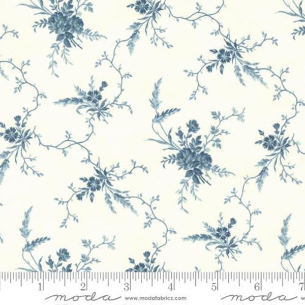 Cascade-End of Bolt 26.5" (44323-11 Budding Vines Cloud) by 3 Sisters for Moda