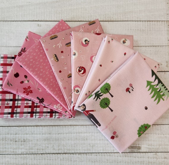 To Grandmother's House-Fat Quarter Bundle (7 Pink/Rose Fabrics) by Jennifer Long for Riley Blake Designs