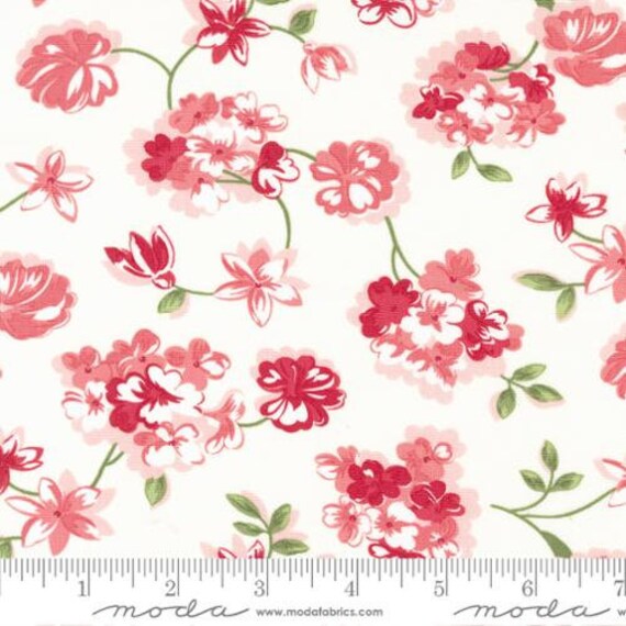 Lighthearted-1/2 Yard Increments, Cut Continuously (55291-11 Garden Cream) by Camille Roskelley for Moda