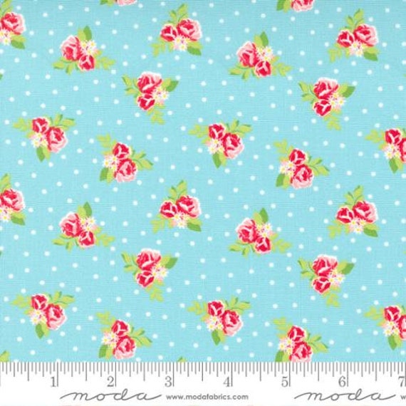 Berry Basket-End of Bolt 13" (24152-15 Tiny Flowers Blue Raspberry) by April Rosenthal for Moda