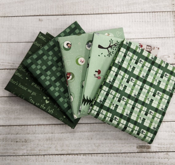 To Grandmother's House - Fat Quarter Bundle (5 Green/Grass Fabrics) by Jennifer Long for Riley Blake Designs