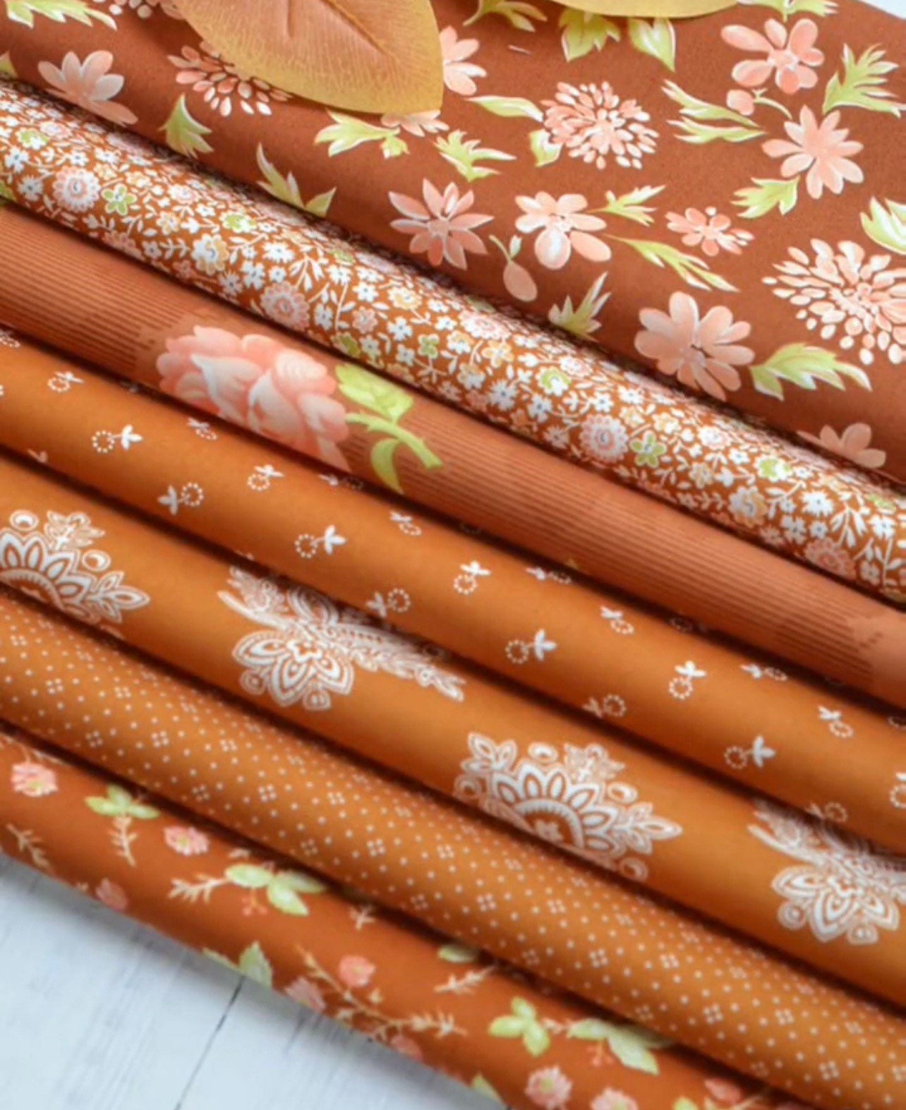 Cinnamon and Cream Fat Quarter Bundle (20450AB 40 Fabrics) by Fig
