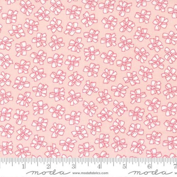 Lighthearted-1/2 Yard Increments, Cut Continuously (55293-17 Bows Light Pink) by Camille Roskelley for Moda