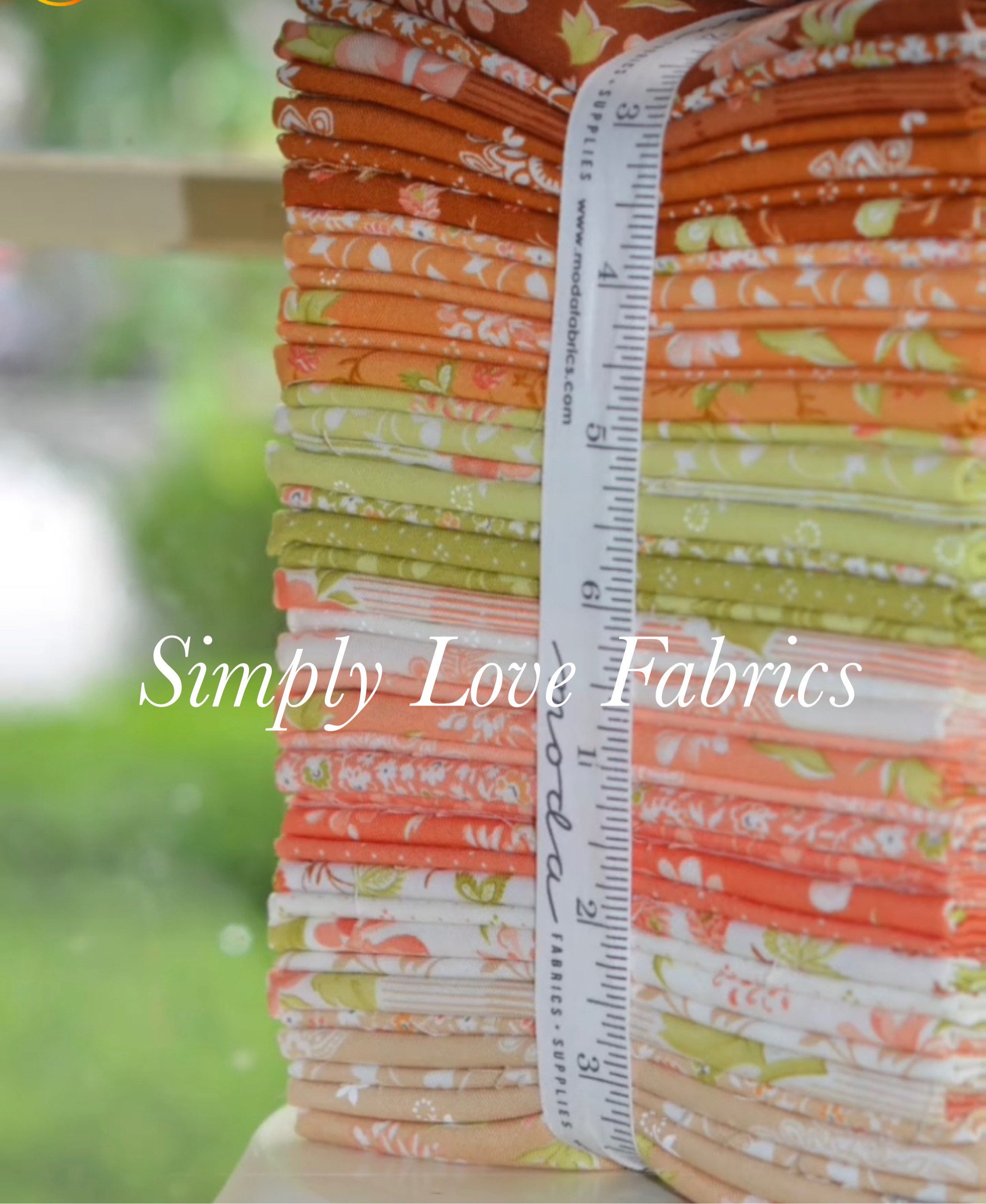 Cinnamon and Cream Fat Quarter Bundle (20450AB 40 Fabrics) by Fig