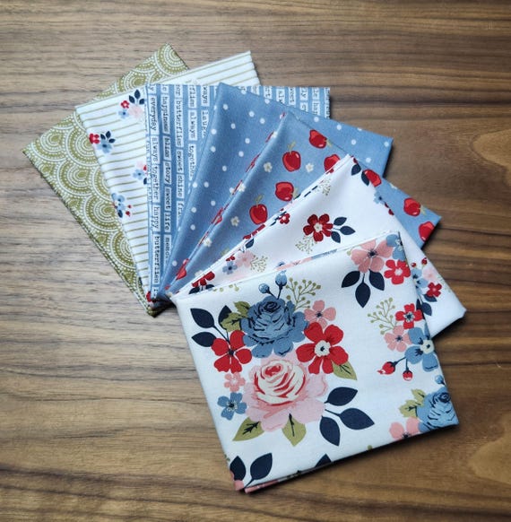 Vintage Charm - Fat Quarter Bundle (7 Pear/Stone/White Fabrics) by Dani Mogstad for Riley Blake Designs