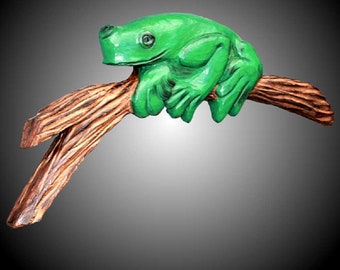 Tree Frog Version 1 Wall Carving