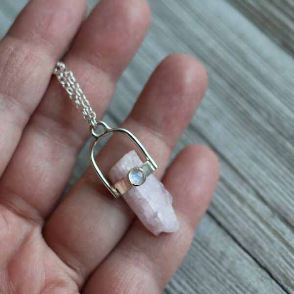 Kunzite e Moonstone Collana Kunzite Collana Moonstone Collana Pietra della Pietra Dell'Amore e Luce Buona Vibes Cuore Chakra Cuore Superiore
